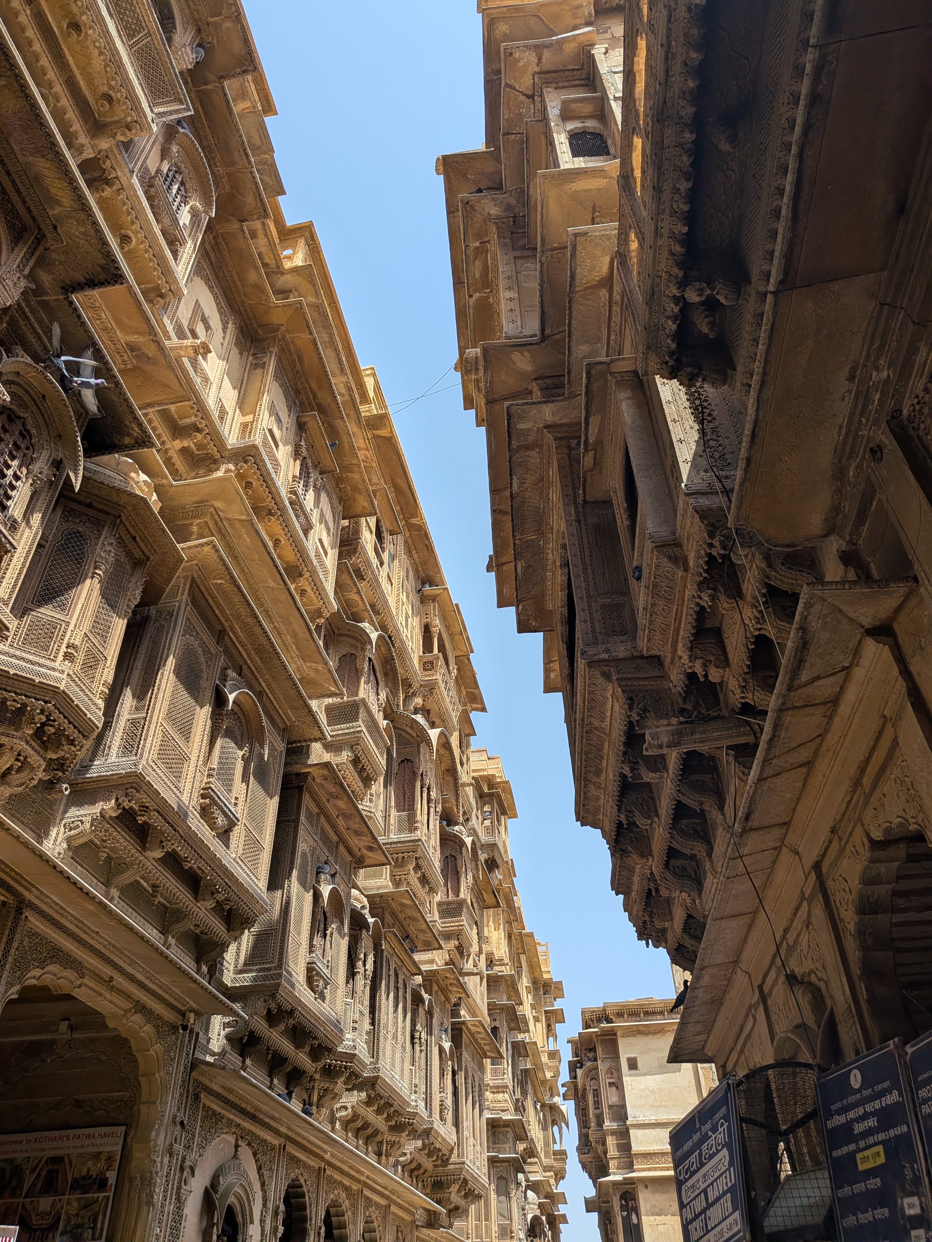 Patwon Ki Haveli — the intricate sandstone carvings